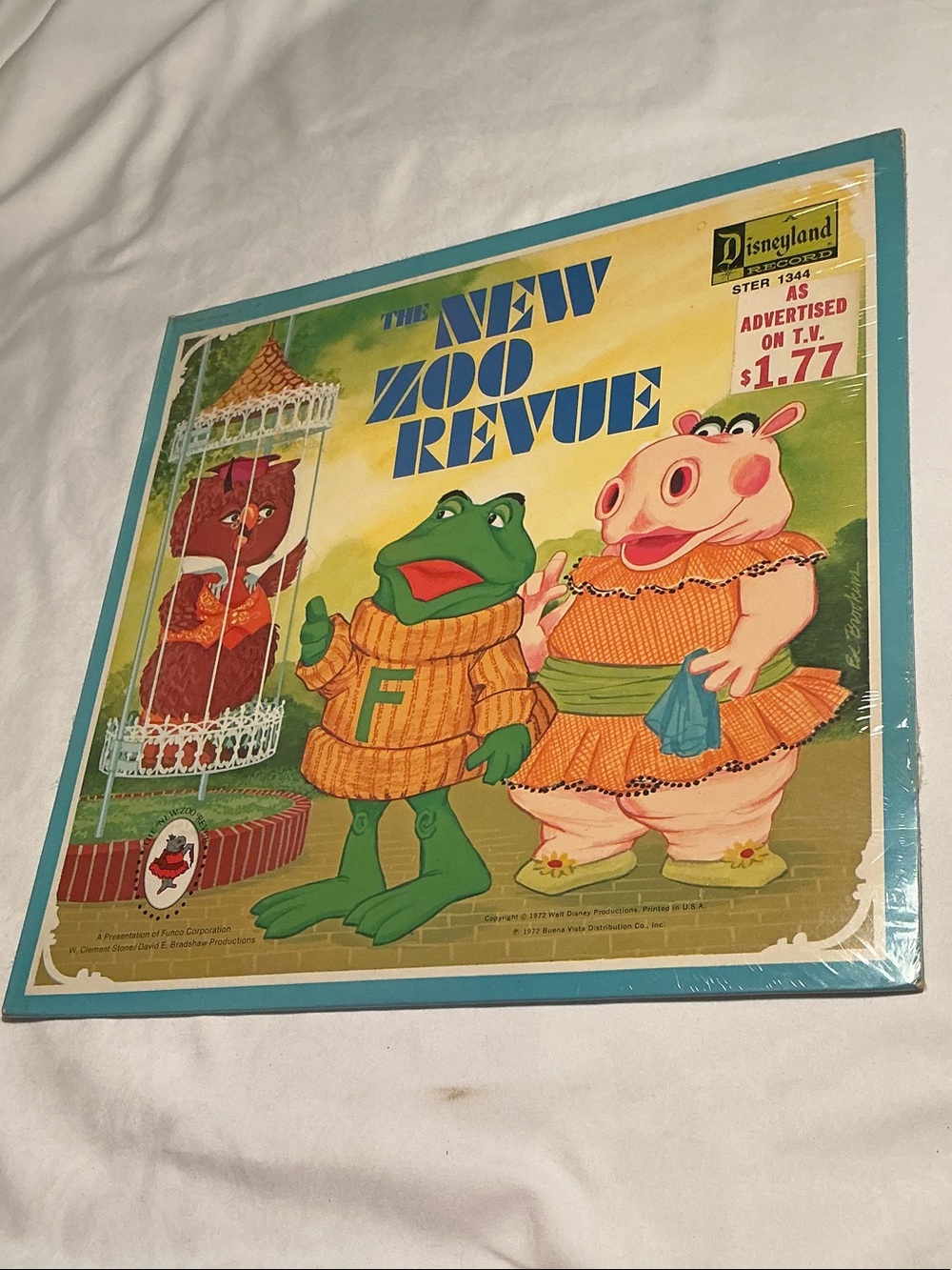 NOS Disneyland 1972 The New Zoo Revue Vinyl Record in original plastic sealed